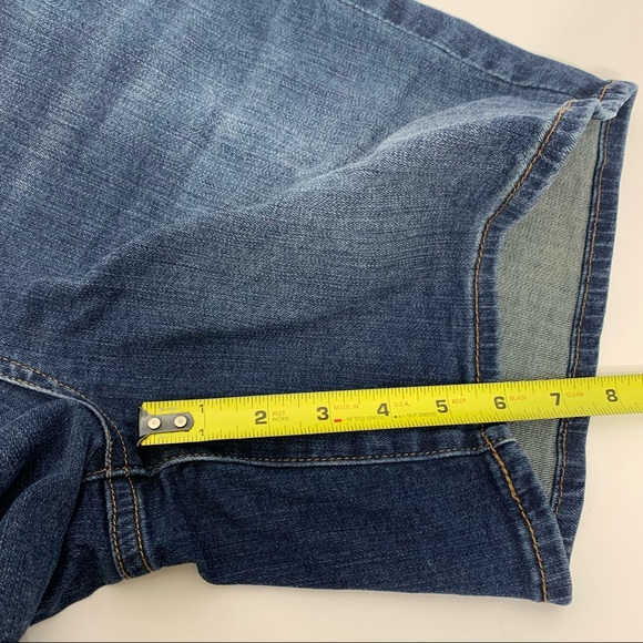 Seven7 High Waisted Denim Weekend Shorts With Longer Inseam Medium Wash Size 12 - Picture 15 of 15